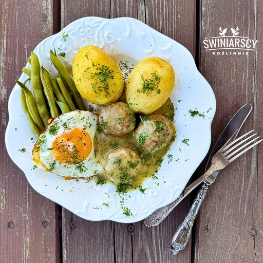 Roślinne klopsiki z młodymi ziemniakami i koperkiem