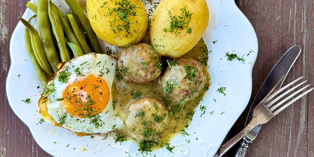 Przepis klopsiki z ziemniakami i fasolką szparagową